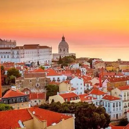 Historic Sao Jorge Castle - En/de/es/pt דירה